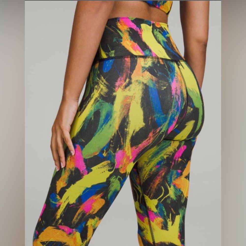 Lululemon Wunder Train High-Rise Tight 25" in Undertone Black Multi